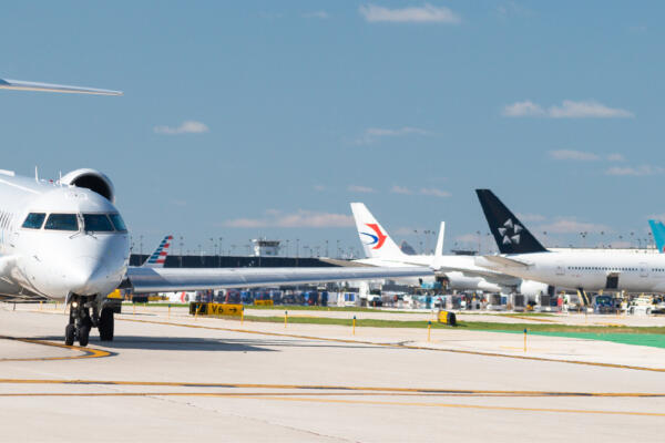 A plane taxiing at O'Hare International Airport