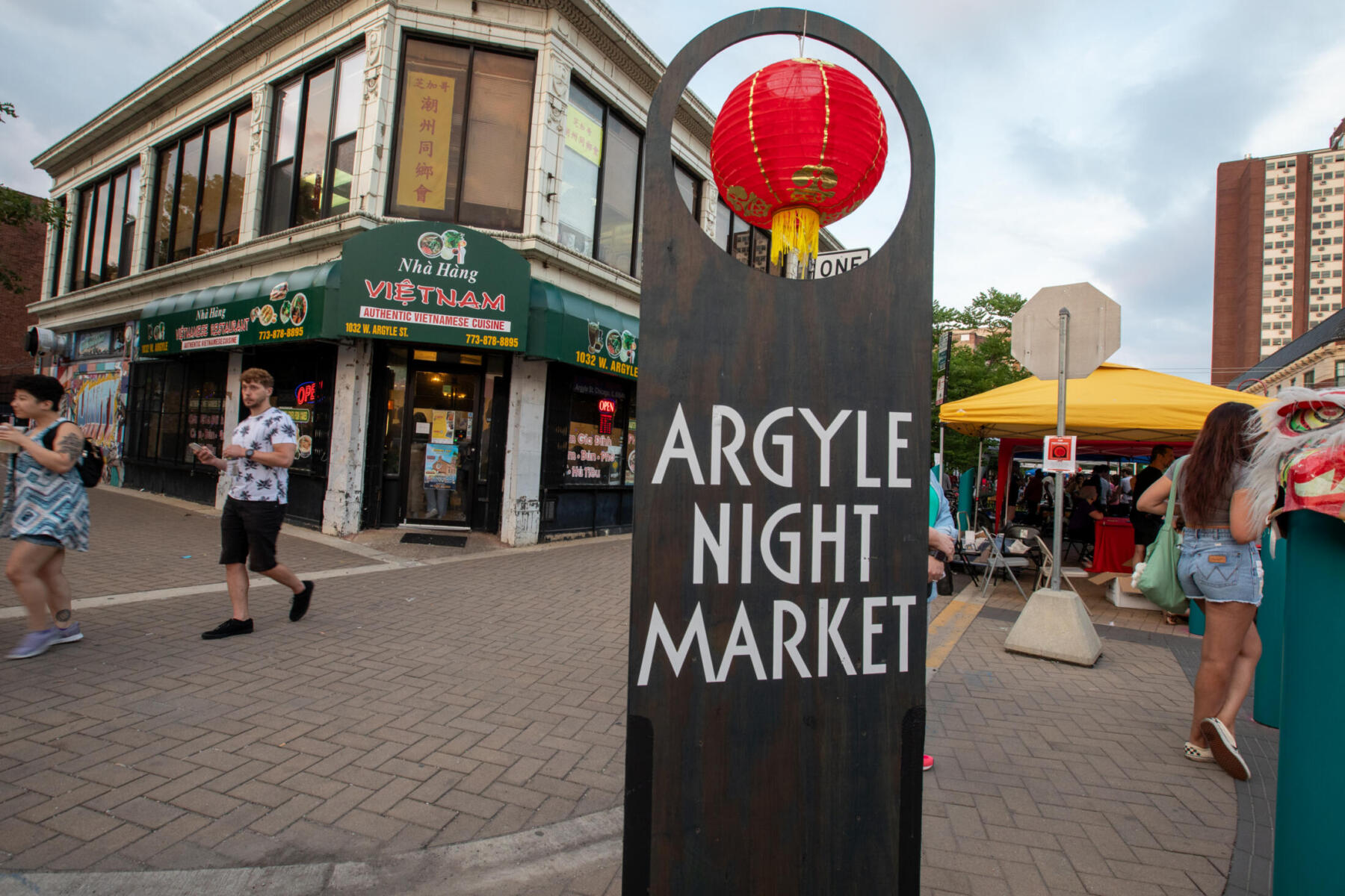 Uptown during Argyle Night Market