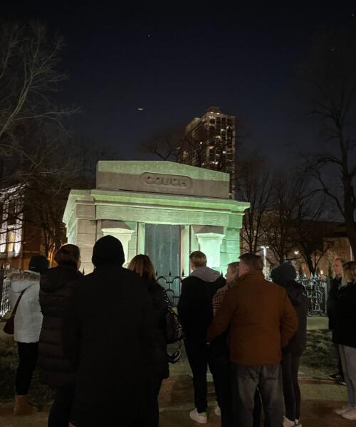 Halloween Chicago Ghost Tour & Hunt: Lincoln Park Hauntings by American Ghost Walks