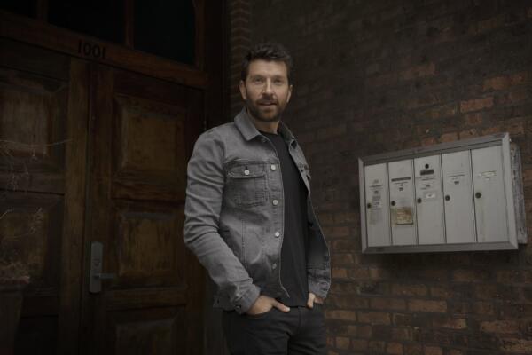 Brett Eldredge – Glow Live 2025 Tour