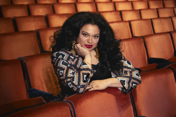 Michelle Buteau – The Surviving And Thriving 2026 Tour