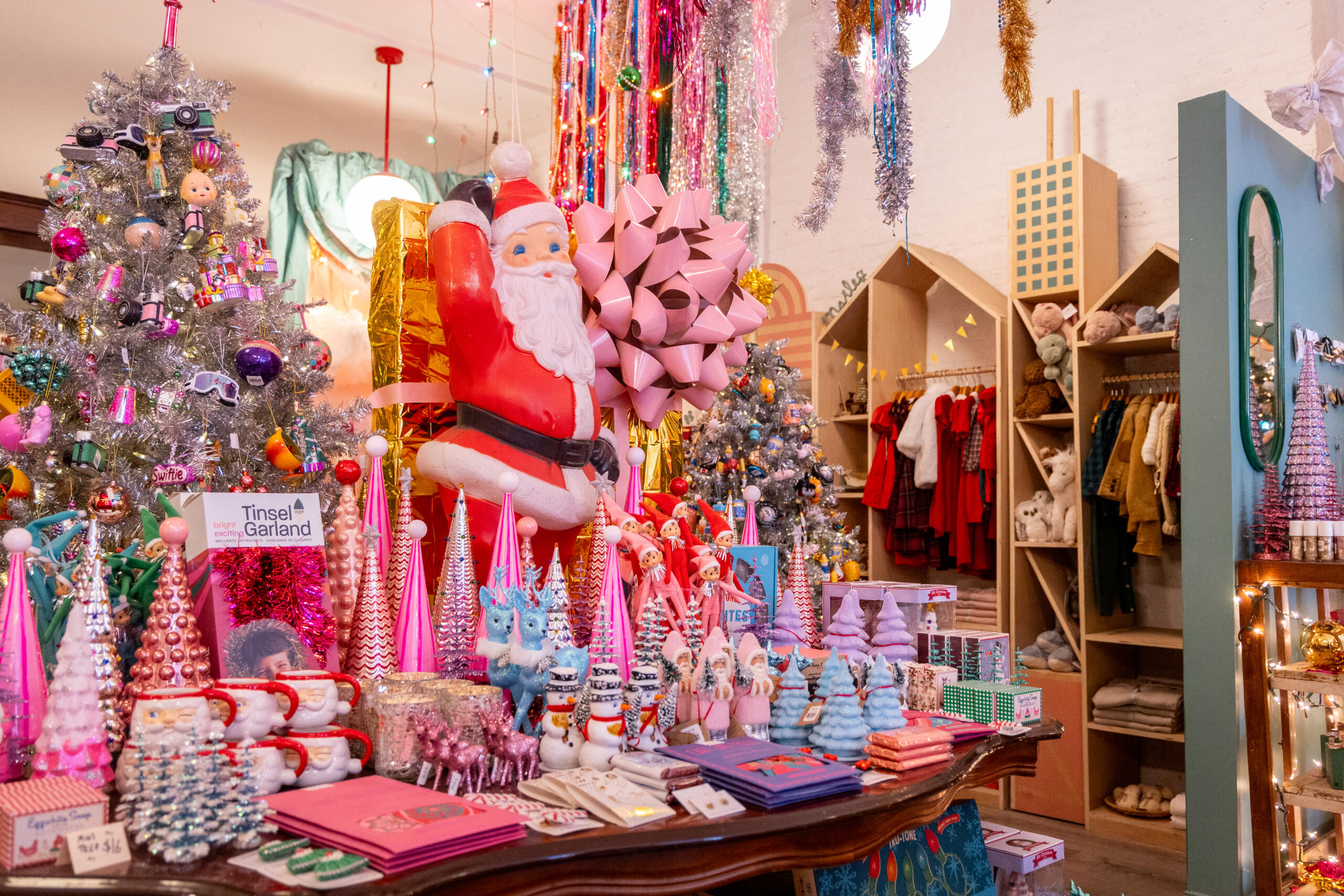A guide to holiday shopping in Chicago’s neighborhoods