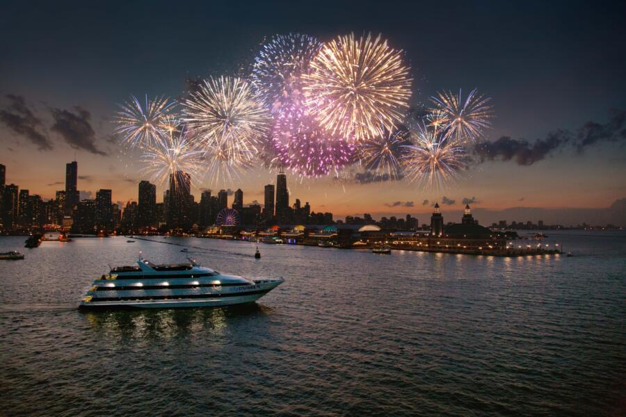 Chicago Holiday Fireworks Signature Dinner Cruise on Lake Michigan