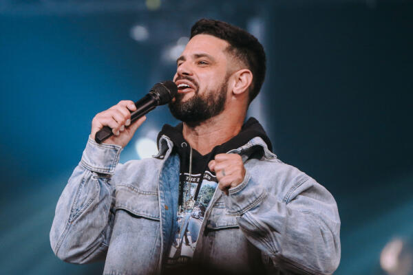 Elevation Worship & Steven Furtick – Elevation Nights Tour