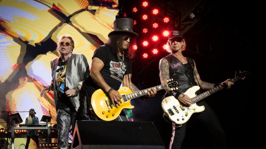 Guns N’ Roses Live In Chicago