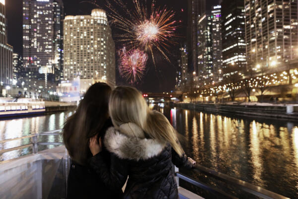 Chicago Holiday Fireworks Premier Plus Dinner Cruise on the Chicago River