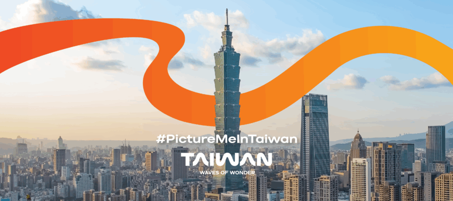 #PictureMeInTaiwan at Chicago Union Station