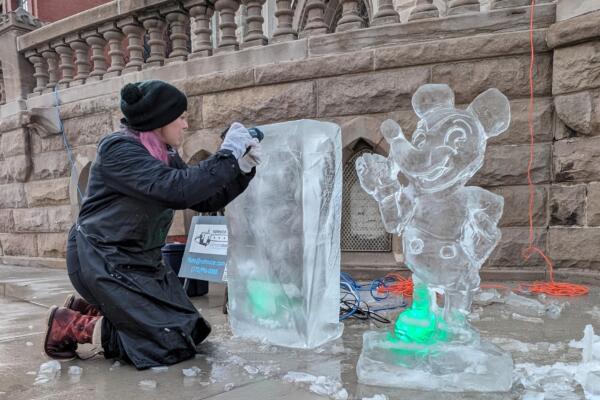 Live Ice Sculpting in Lakeview