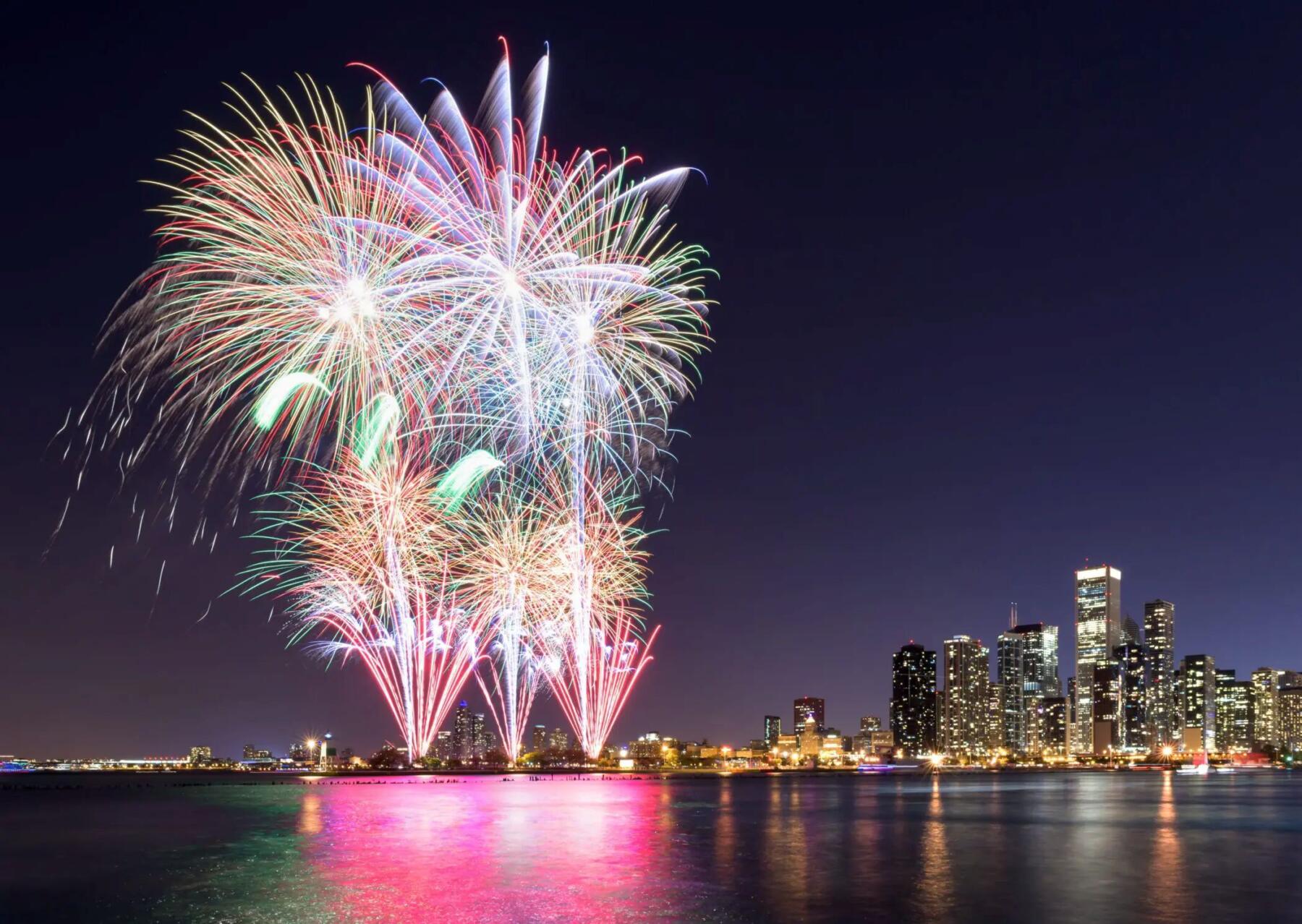 navy-pier-fireworks-photo