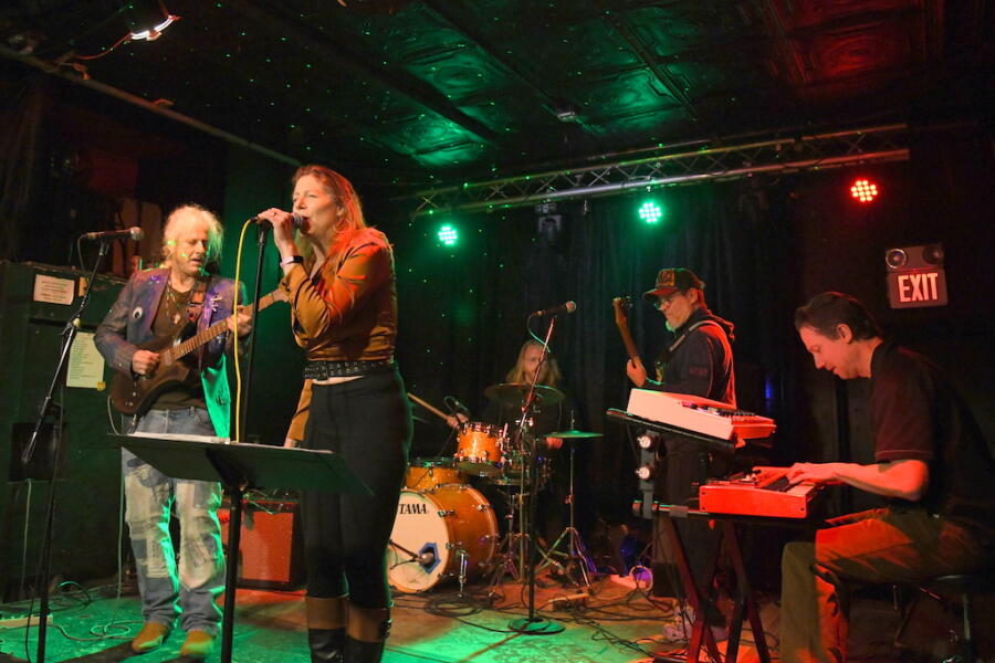 The Cynz w/ Vinto Van Go