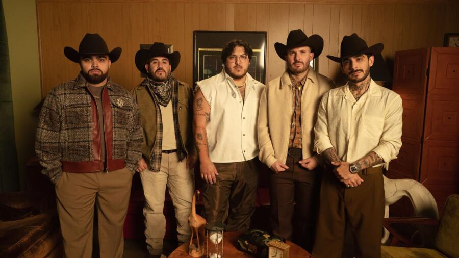 Grupo Frontera – Triste Pero Bien C*brón Tour