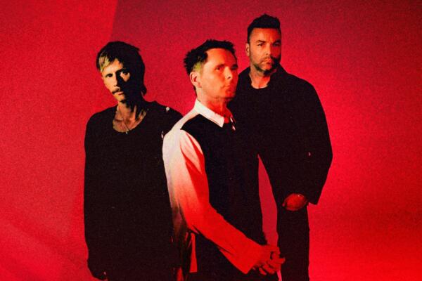 Muse – The Wow! Signal Tour
