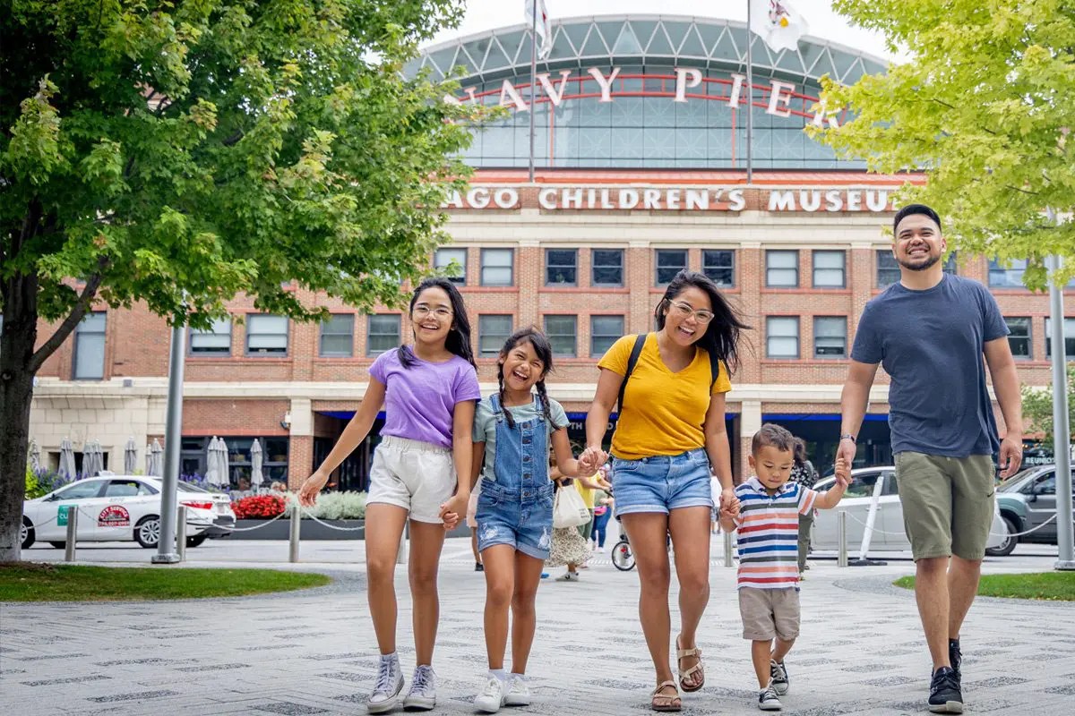 navy-pier-spring-break-01