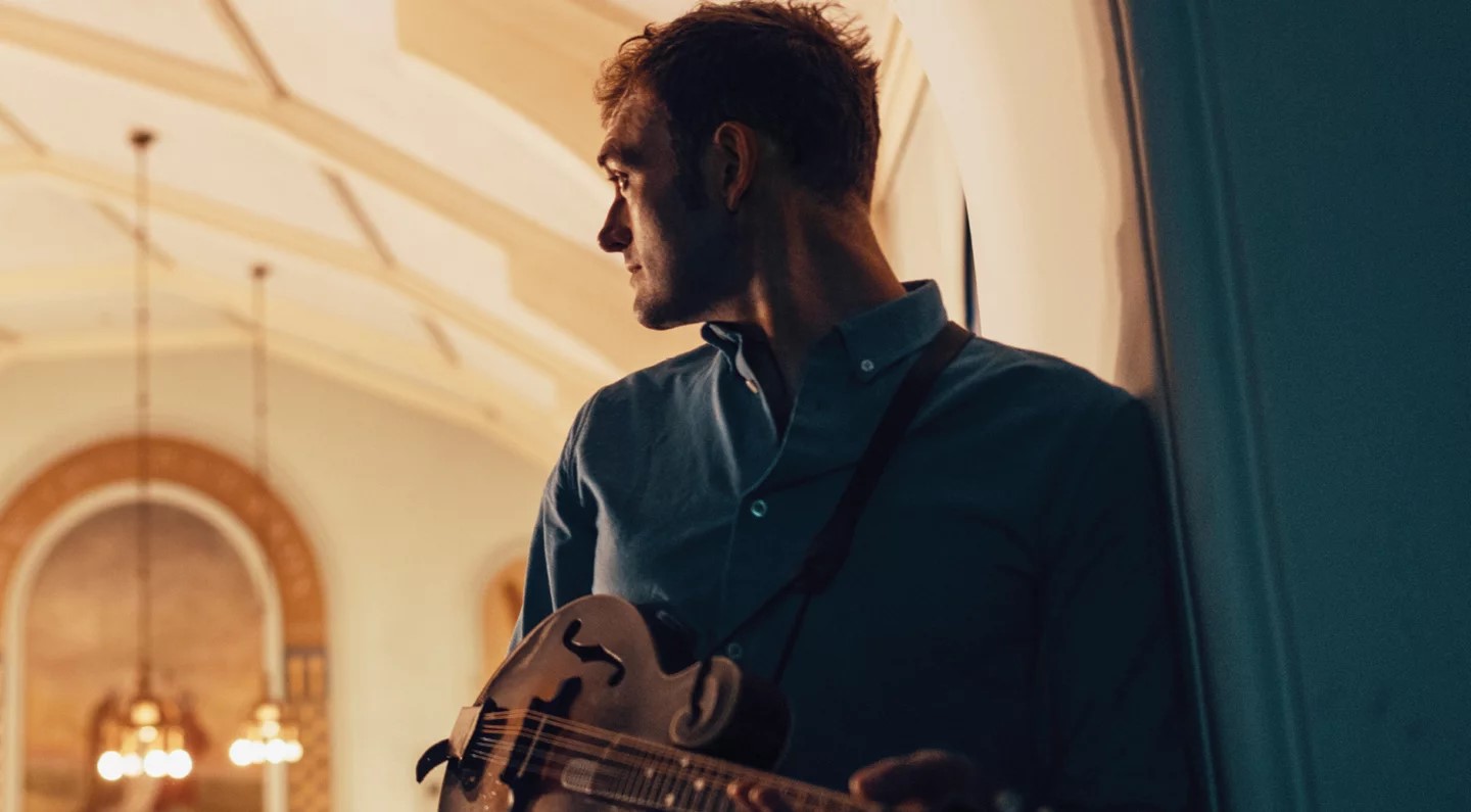 chris-thile-cso_fy26_announcement_1500x1125