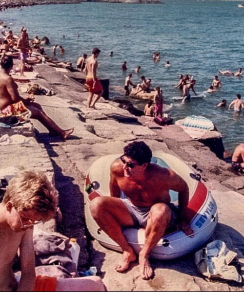 The Belmont Rocks crowd, historic photo