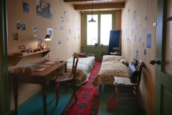 Free Anne Frank Exhibition Admission + Diary Giveaways