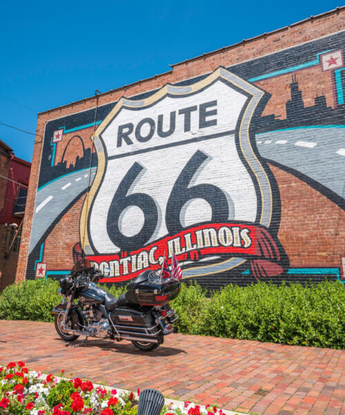 Route 66 mural in Pontiac