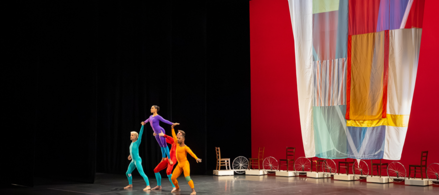 Dancing with Bob: Rauschenberg, Brown, and Cunningham Onstage Trisha Brown Dance Company
