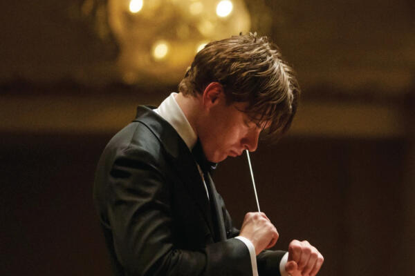 Mäkelä Conducts Sibelius & Shostakovich