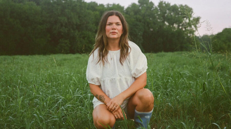Abbie Gamboa – Chicago, IL – Have You Ever Looked Around Tour