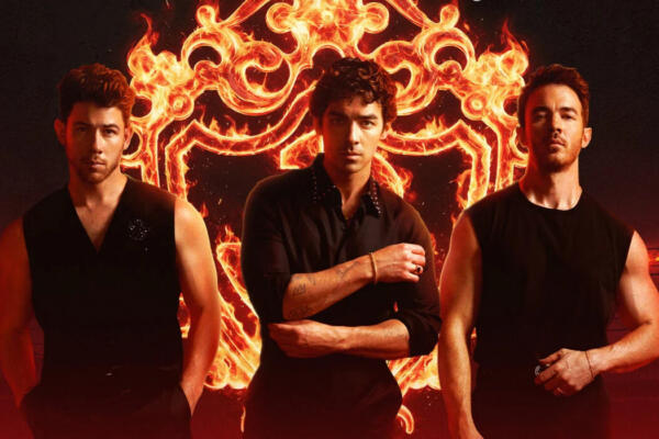 Jonas Brothers – Rosemont, IL – The Burning Up Tour All Over Again