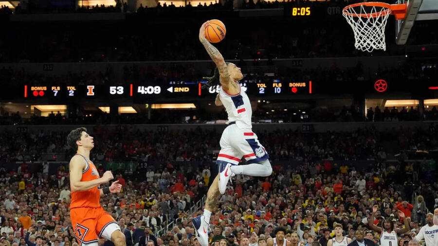 Illinois Fighting Illini vs. UConn Huskies