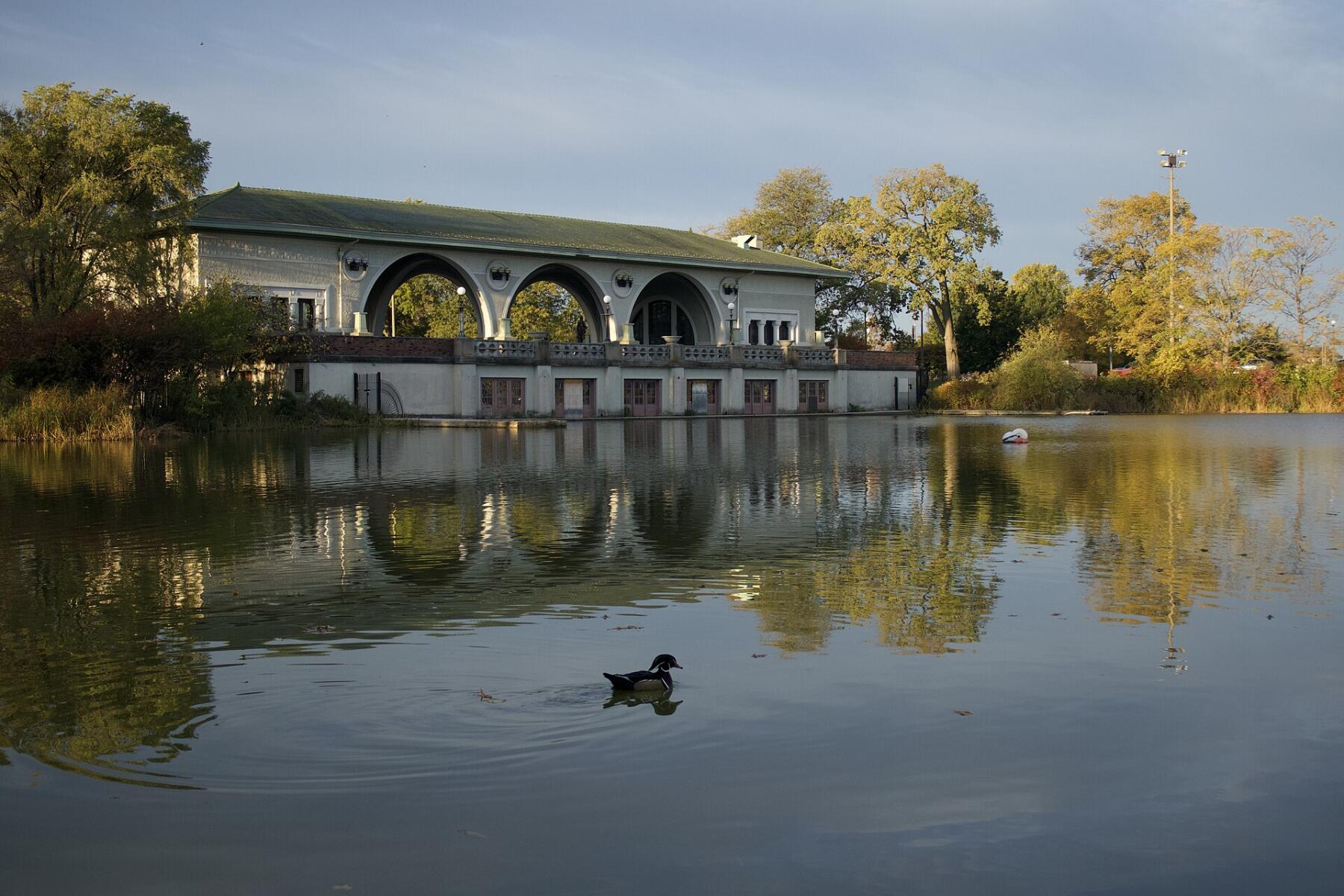 humboldt-park-boathouse-gazebojake-cc0-1920